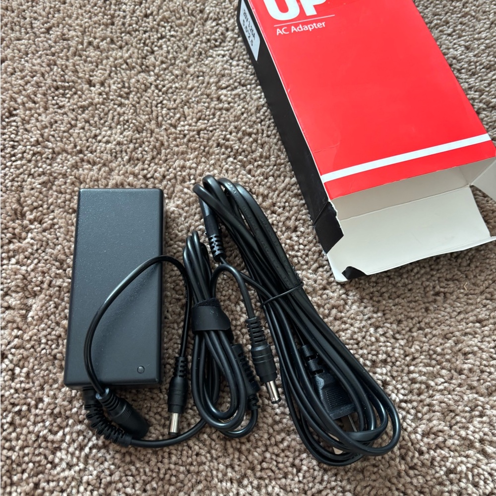 AC Adapter - Picture 4 of 4